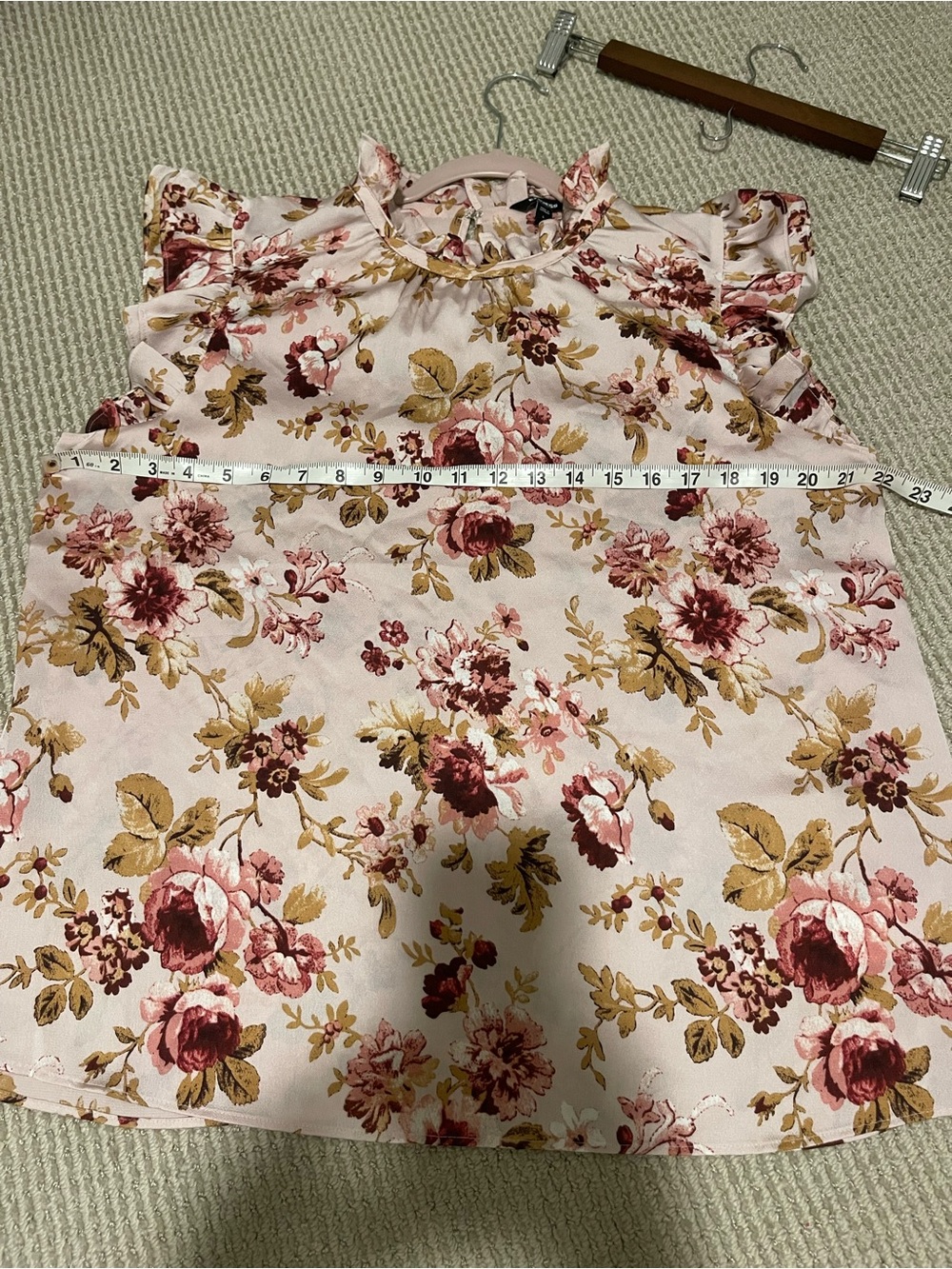 Express Pink Floral Ruffle Sleeve Blouse - Picture 2 of 5